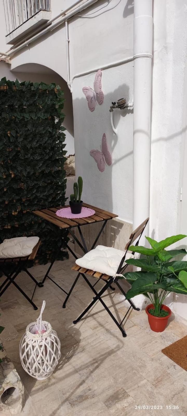 Bed and Breakfast Milo'S Ll Bari Esterno foto