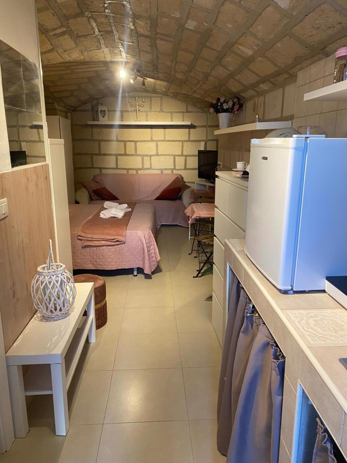 Bed and Breakfast Milo'S Ll Bari Esterno foto