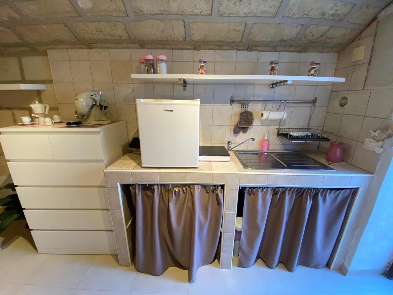 Bed and Breakfast Milo'S Ll Bari Esterno foto
